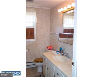 1370 Tagart Road Pennsburg, PA 18073 - Photo 7 of 12 Gallery Image 7