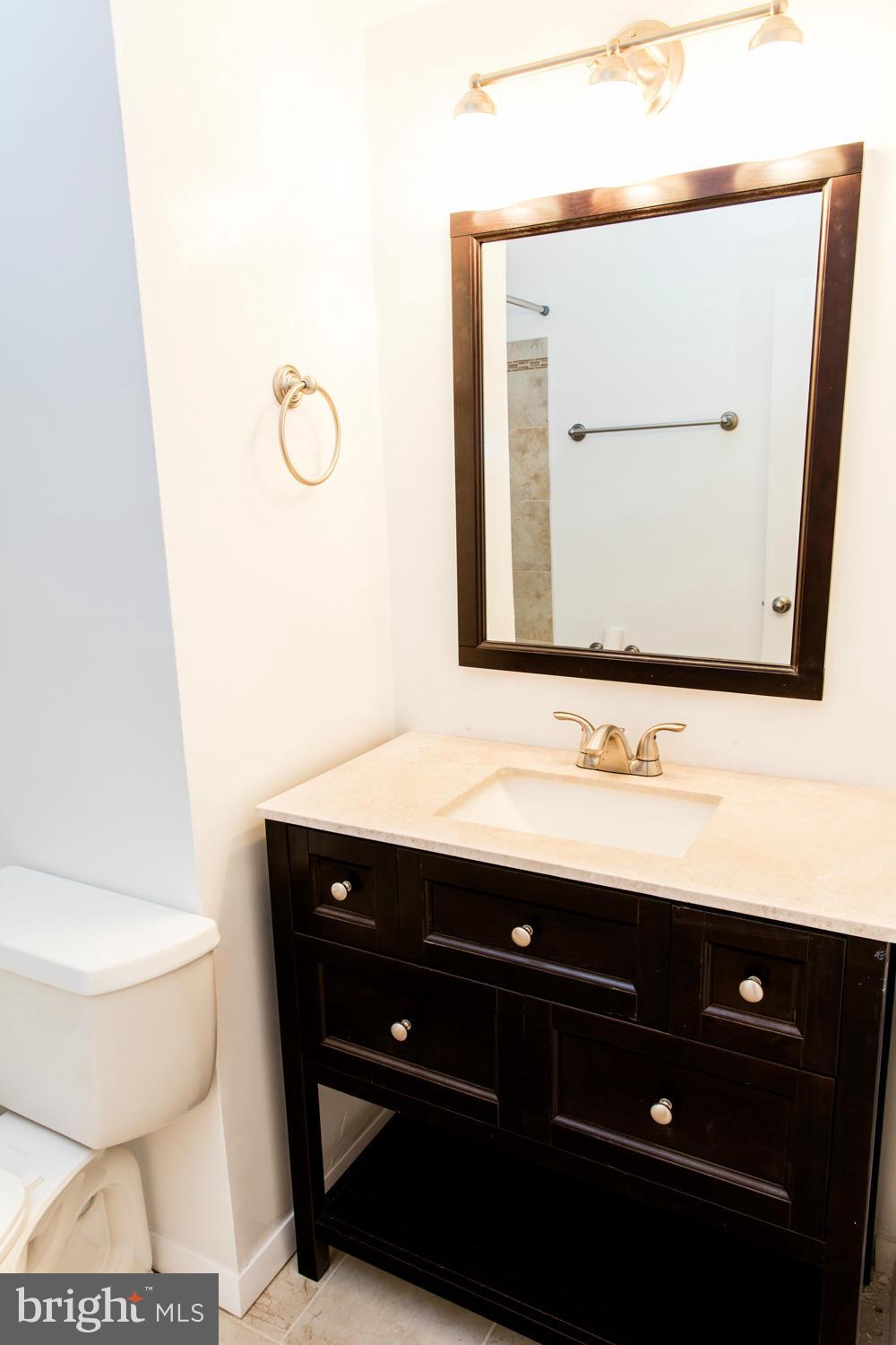 37 Robinson Road Severna Park, MD 21146 - Photo 18 of 25 Bath