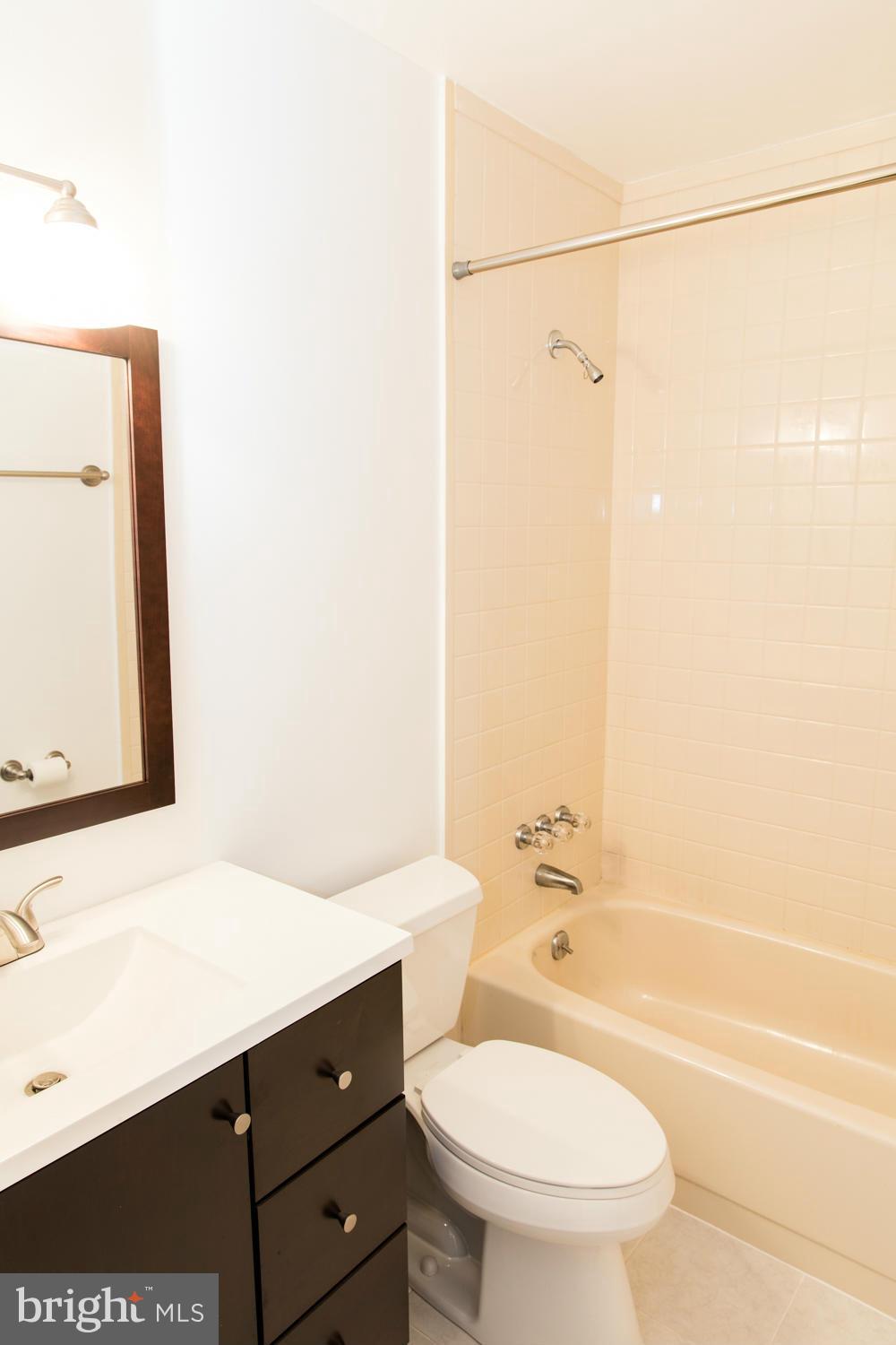 37 Robinson Road Severna Park, MD 21146 - Photo 10 of 25 Bath