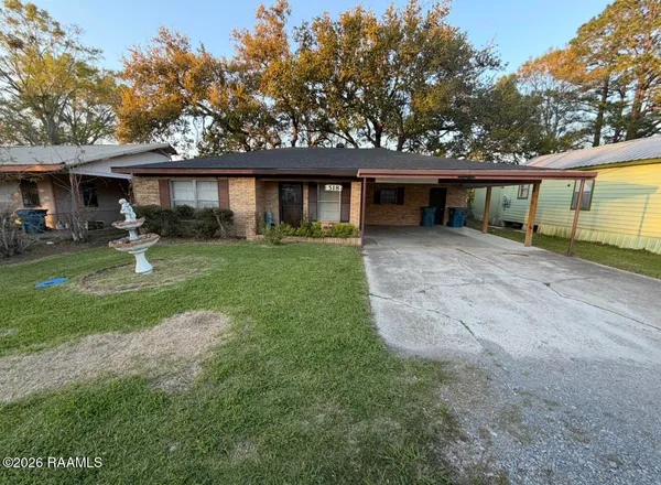 $1,000 | 518 Governor Mouton Street, St. Martinville, LA 70582