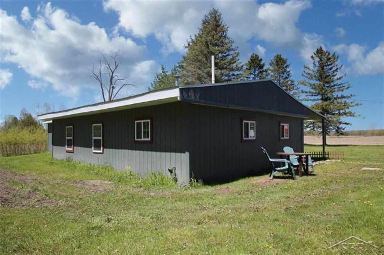 2045 West Townline Road Pinconning, MI 48650 - Photo 24 of 27 50042601-23.JPG