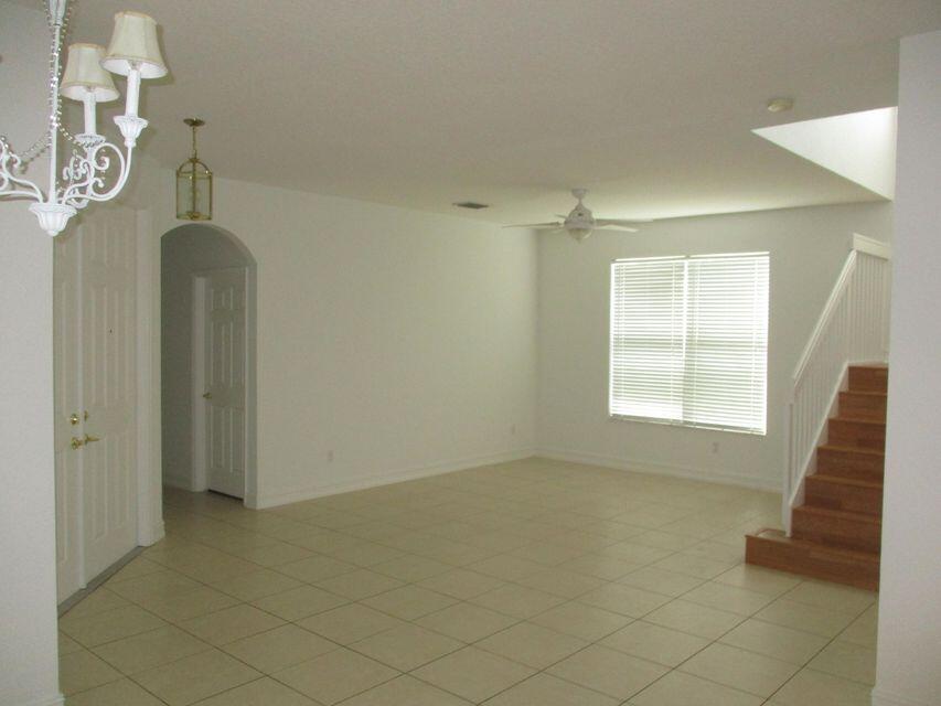 8887 Chestnut Ridge Way Boynton Beach, FL 33473 - Photo 10 of 14 living room