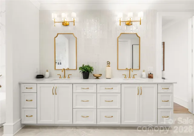 $1,995,000 | 4142 Pineview Road, Charlotte, NC 28211