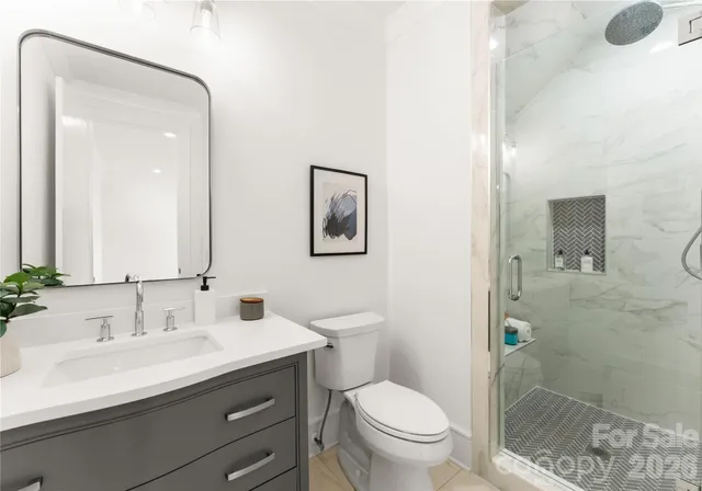 $1,995,000 | 4142 Pineview Road, Charlotte, NC 28211