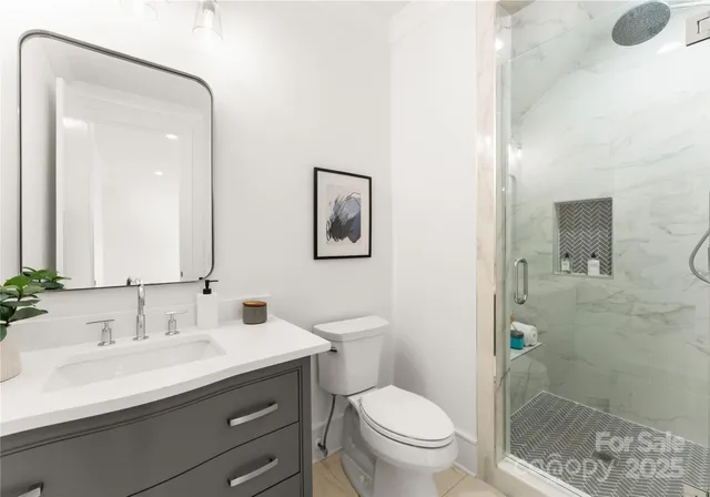 $1,995,000 | 4142 Pineview Road, Charlotte, NC 28211