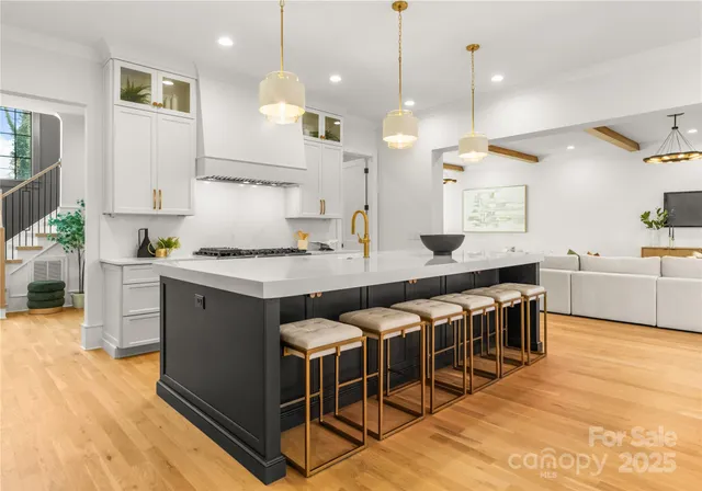 $1,995,000 | 4142 Pineview Road, Charlotte, NC 28211