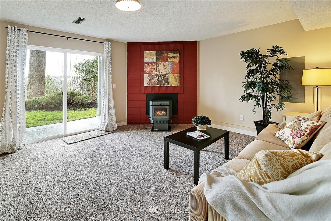 13439 Southeast 141st Street Renton, WA 98059 - Photo 14 of 25
