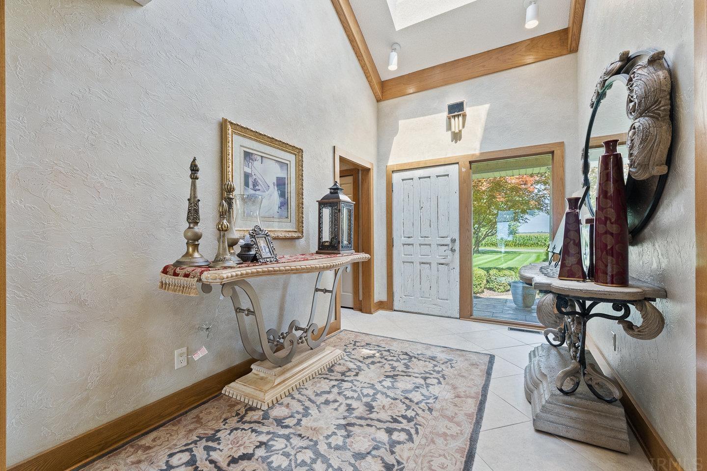 18522 Darling Road Woodburn, IN 46797 - Photo 13 of 36