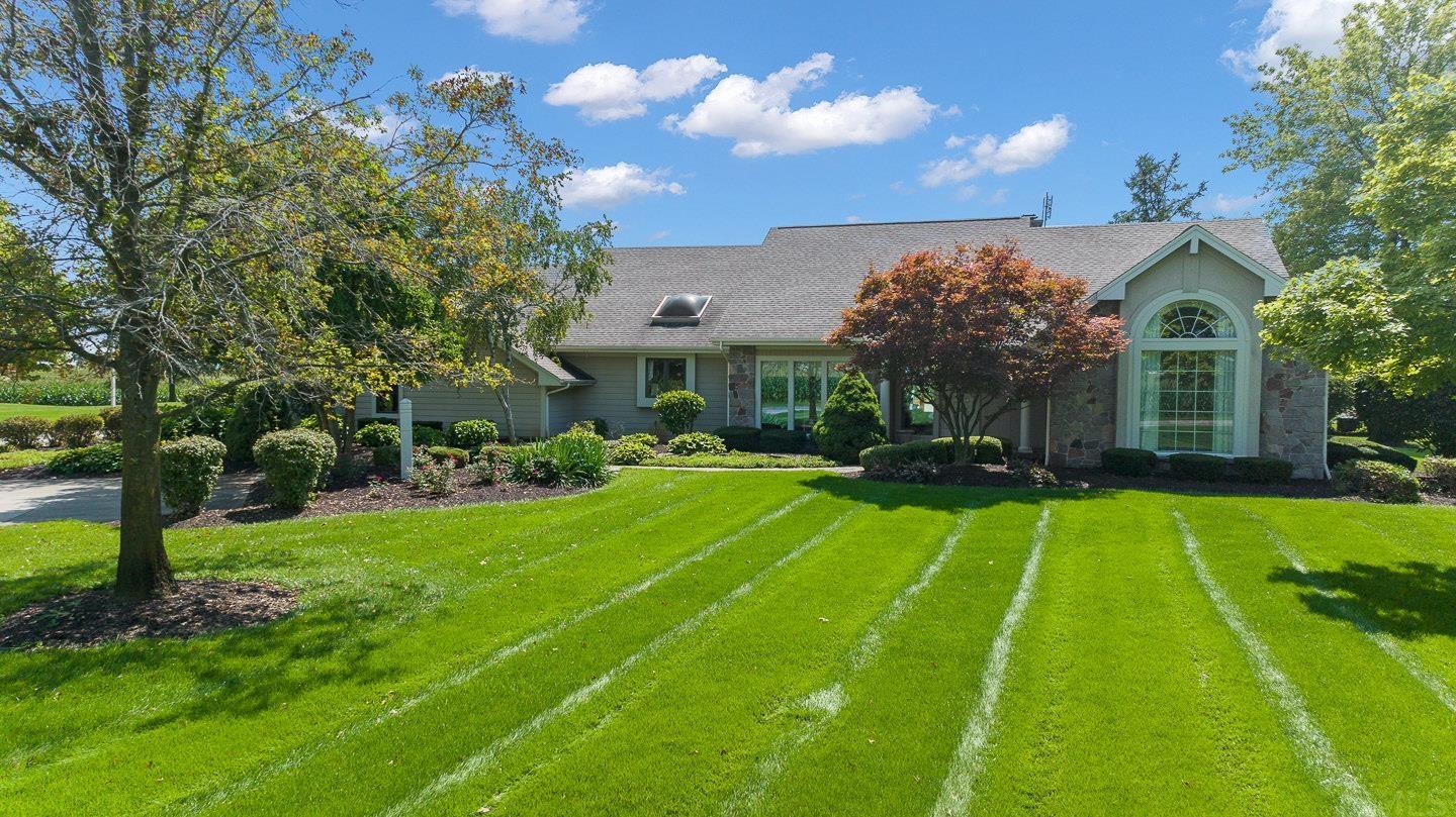 18522 Darling Road Woodburn, IN 46797 - Photo 2 of 36