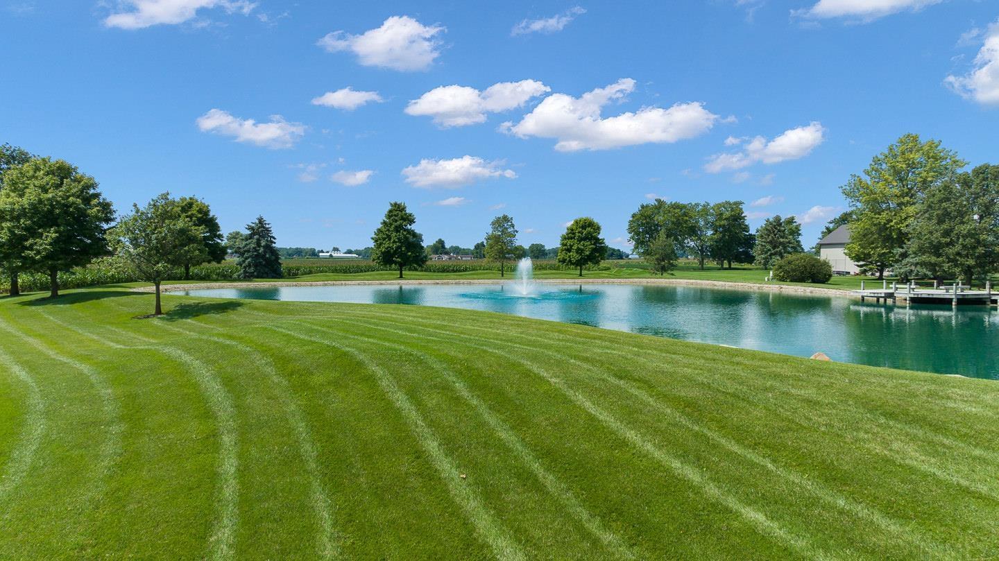 18522 Darling Road Woodburn, IN 46797 - Photo 3 of 36