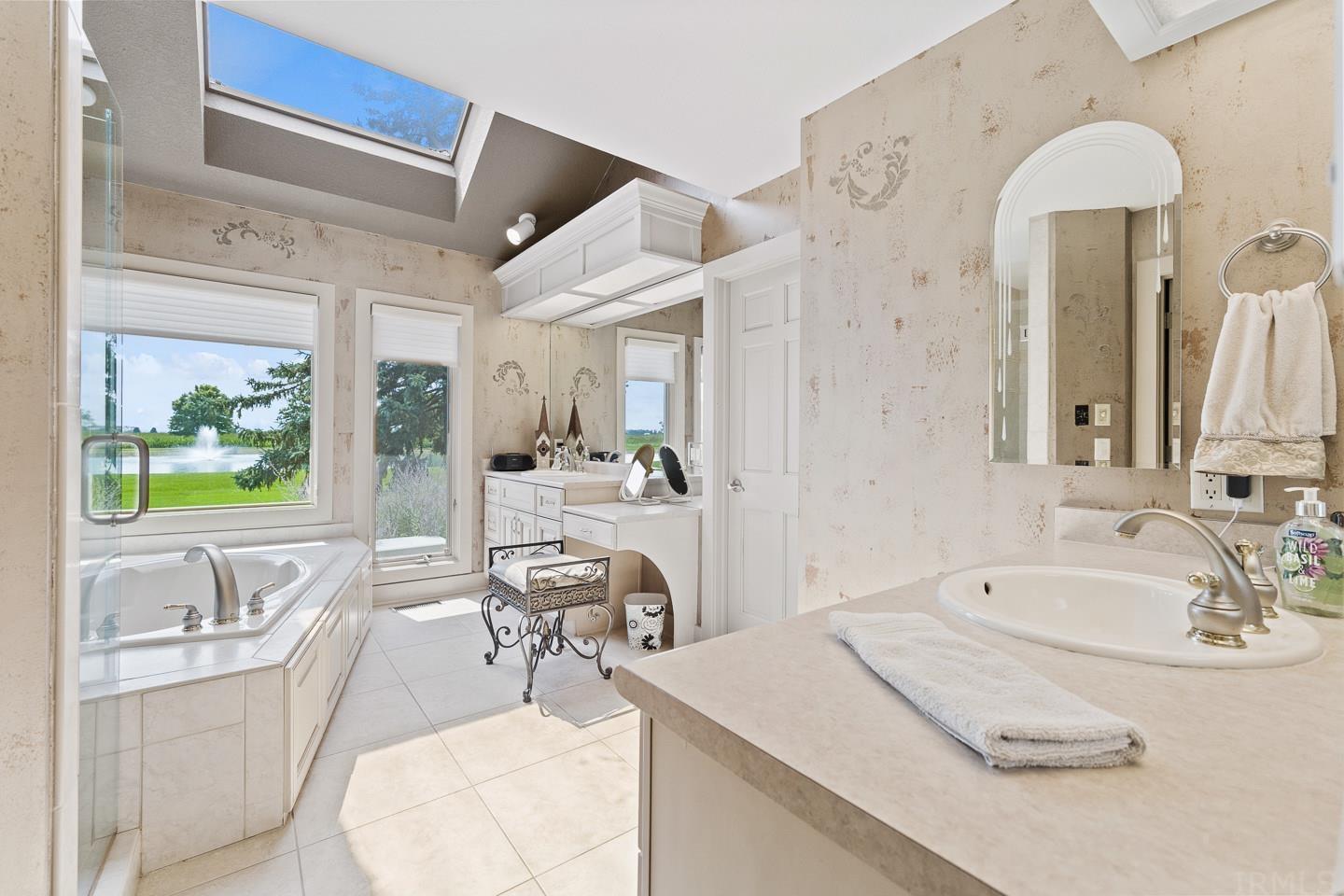 18522 Darling Road Woodburn, IN 46797 - Photo 32 of 36