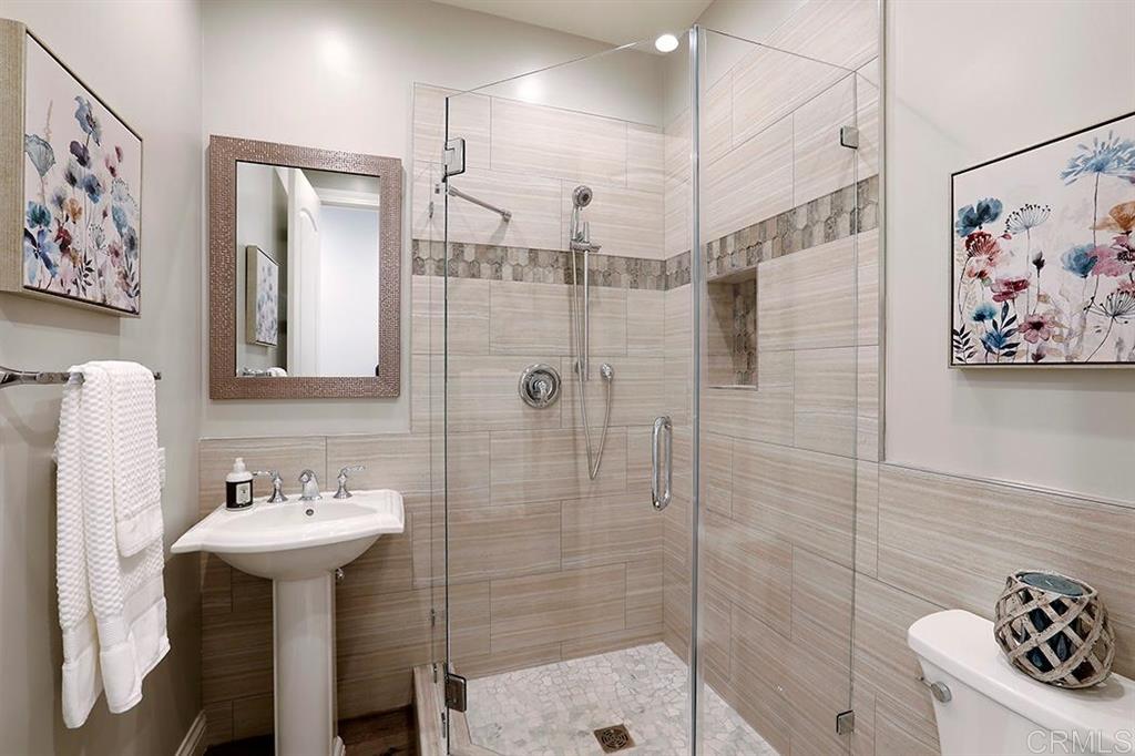 1691 Gecko Rd Vista Vista, CA 92083 - Photo 15 of 23 Gallery Image 15