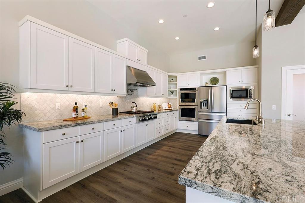1691 Gecko Rd Vista Vista, CA 92083 - Photo 8 of 23 Gallery Image 8