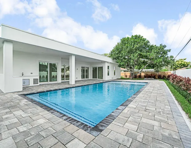 $1,249,900 | 68 West Plumosa Lane, Lake Worth, FL 33467