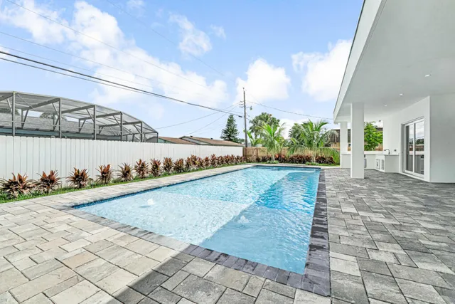 $1,249,900 | 68 West Plumosa Lane, Lake Worth, FL 33467