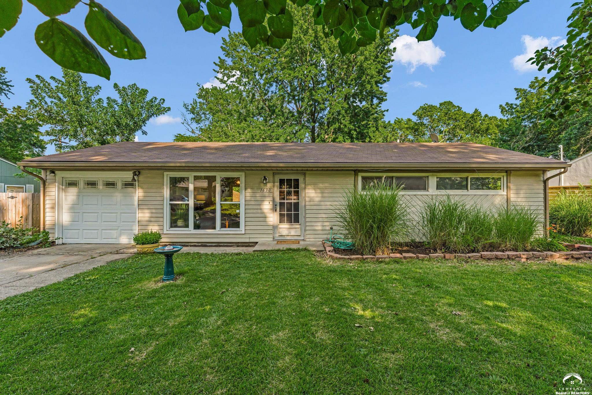 1630 Delaware Street Lawrence, KS 66044 - Photo 1 of 37