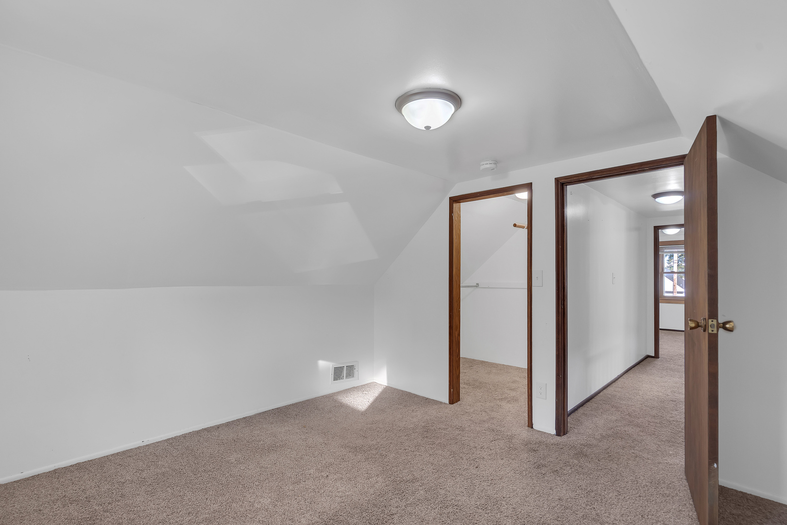 31 46th Avenue Bellwood, IL 60104 - Photo 21 of 30 a view of an empty room