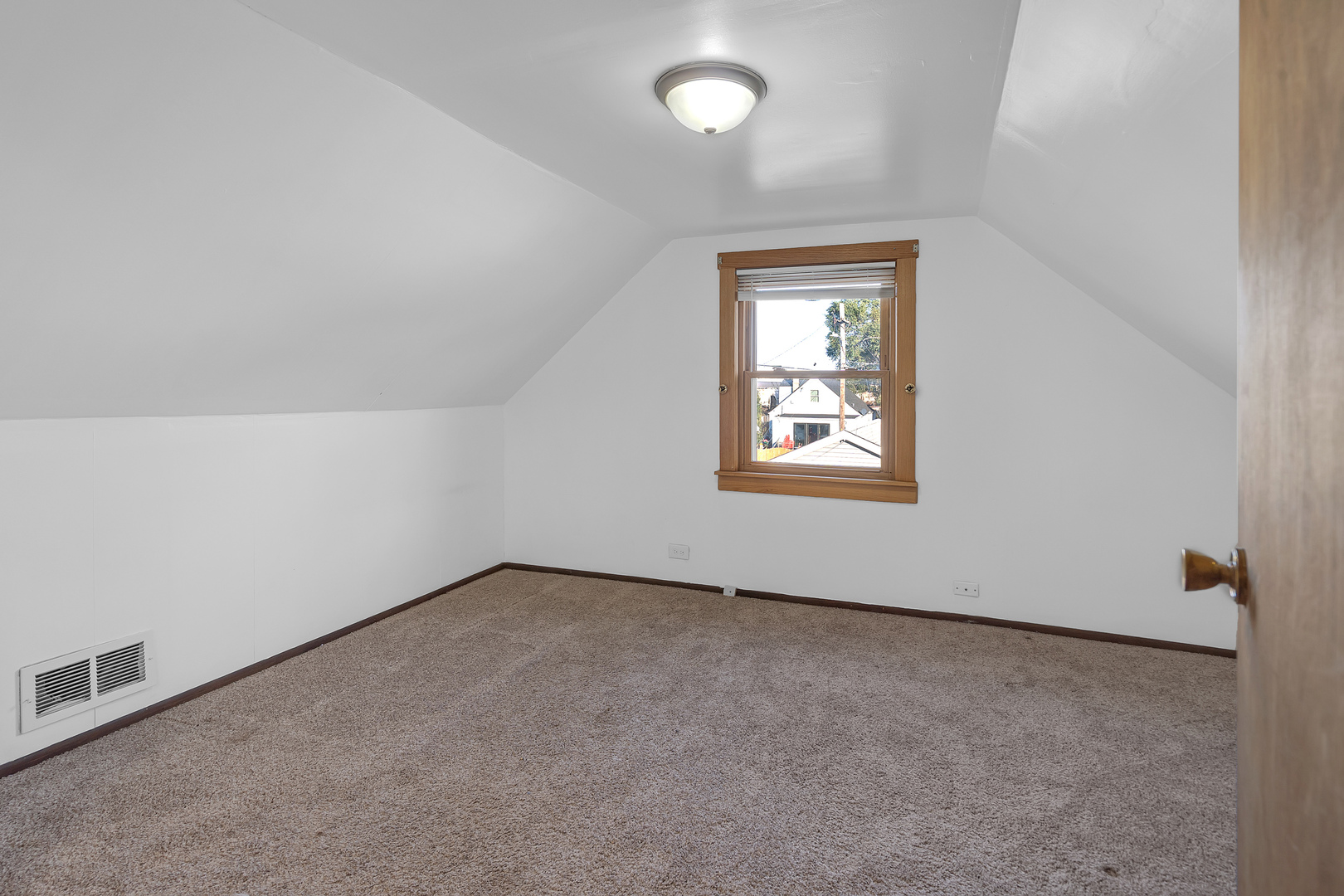 31 46th Avenue Bellwood, IL 60104 - Photo 22 of 30 an empty room with windows