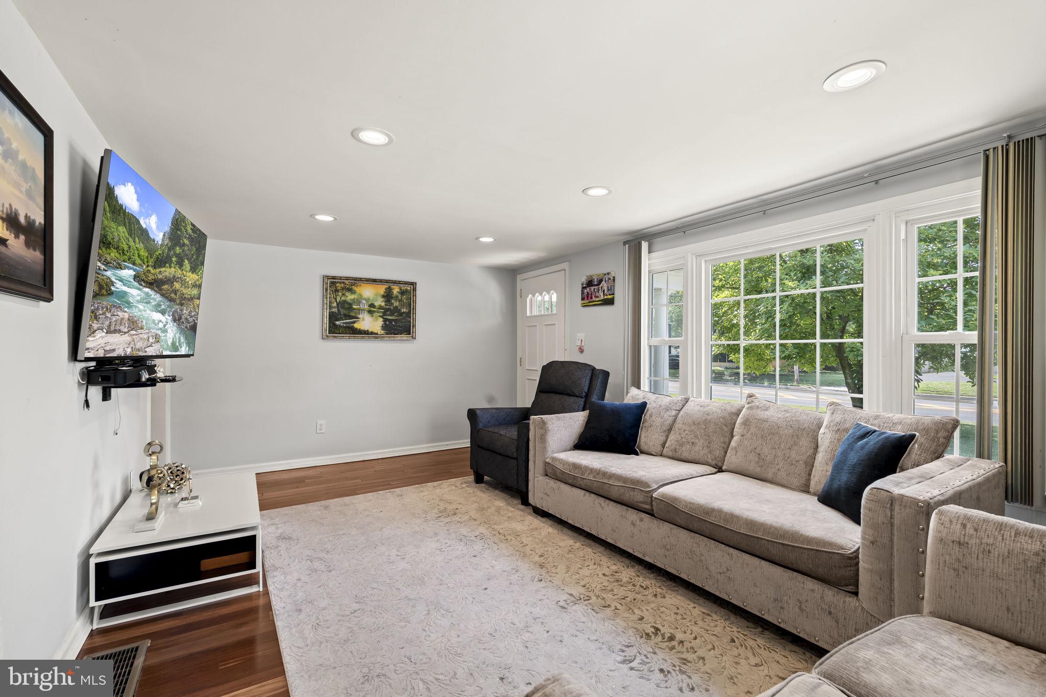 1329 West County Line Road Warminster, PA 18974 - Photo 11 of 46