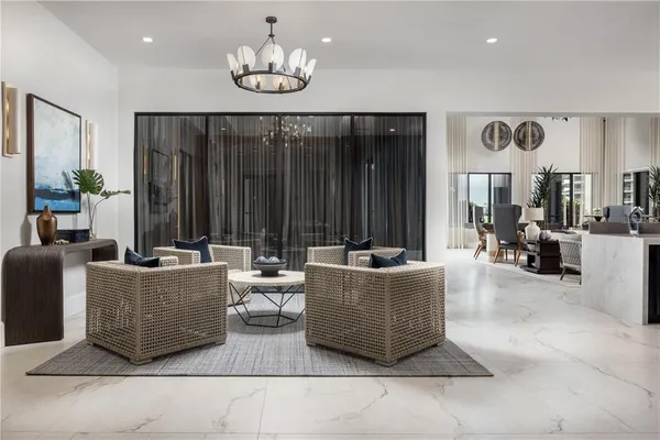 $4,738 | 5127 West Tyson Avenue, Unit TH3, Tampa, FL 33611