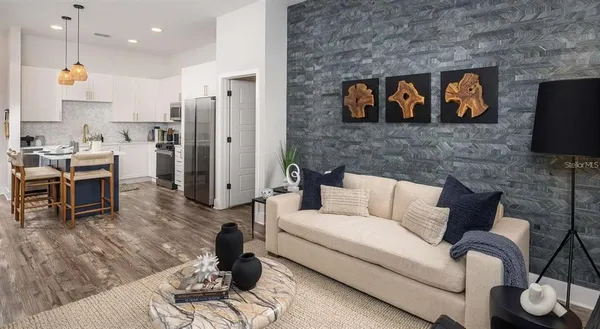$4,738 | 5127 West Tyson Avenue, Unit TH3, Tampa, FL 33611
