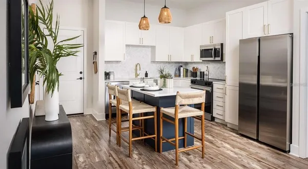$4,738 | 5127 West Tyson Avenue, Unit TH3, Tampa, FL 33611
