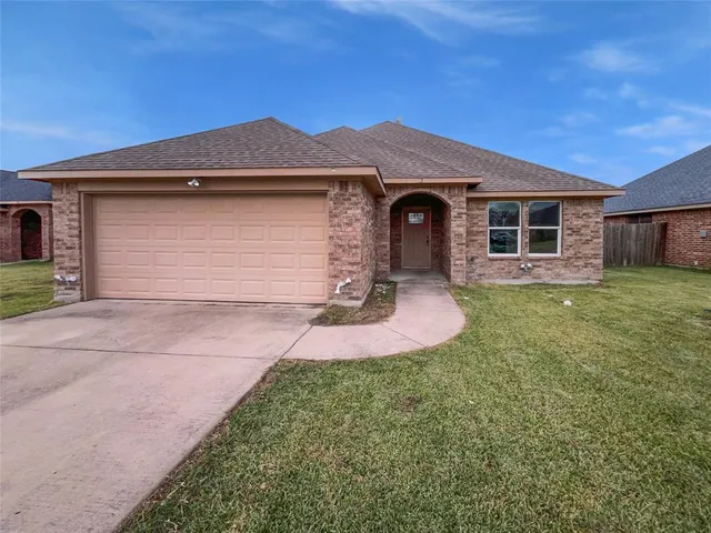 $295,000 | 112 Halifax Circle, Palmer, TX 75152