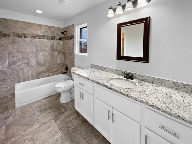 $295,000 | 112 Halifax Circle, Palmer, TX 75152