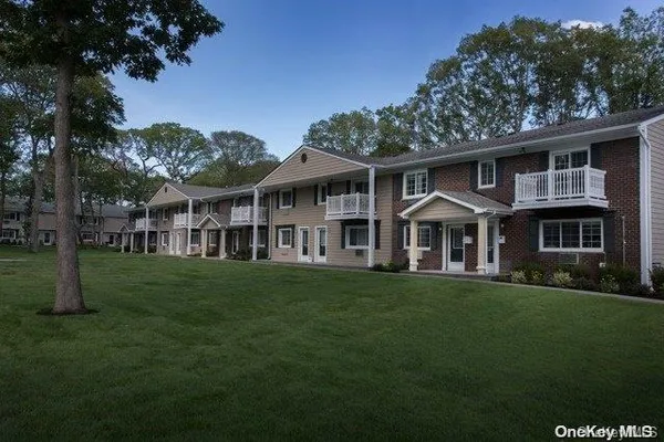 $2,915 | 1003 B Joyner Place, Unit 1003B, Coram, NY 11727