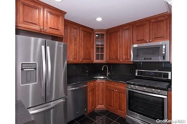 $2,915 | 1003 B Joyner Place, Unit 1003B, Coram, NY 11727