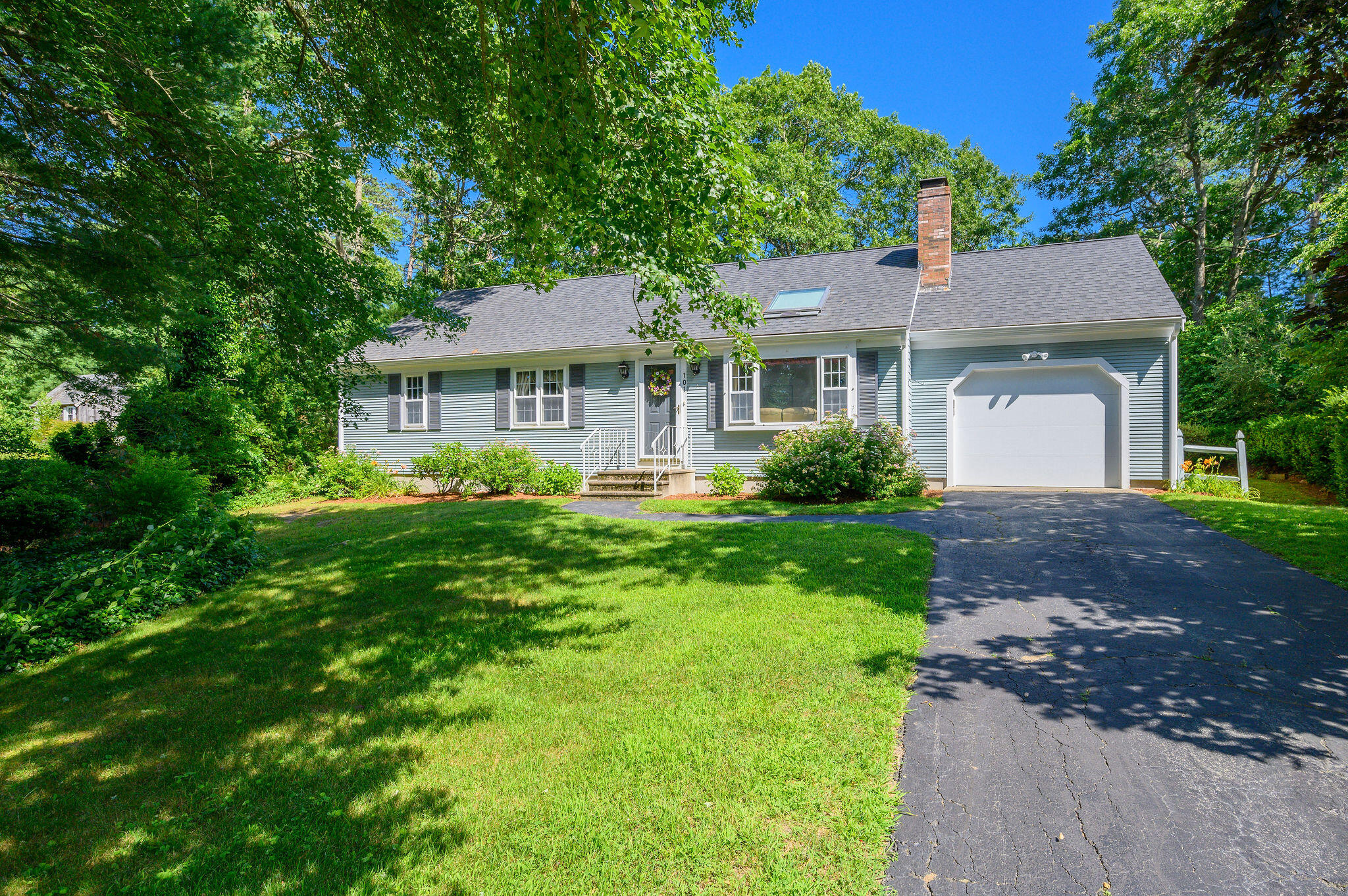 101 Oldham Road Osterville, MA 02655 - Photo 2 of 32 IMG_2413