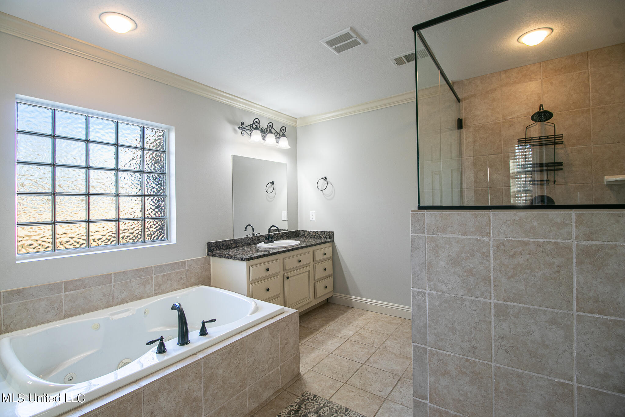 22176 Blackwell Farm Road Saucier, MS 39574 - Photo 22 of 37 Master Bathroom
