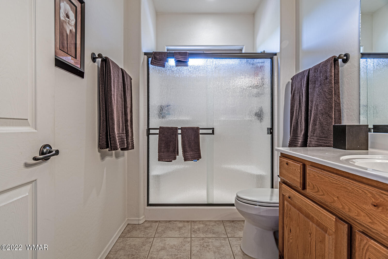 931 Cedar Ridge Run Show Low, AZ 85901 - Photo 14 of 20 a bathroom with a shower and a toilet