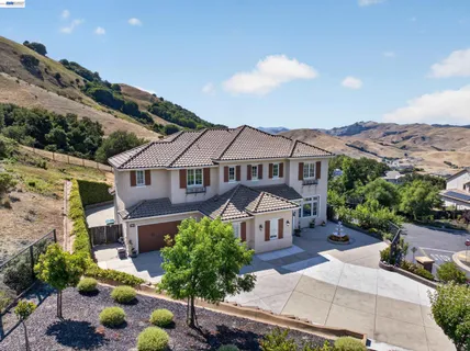 $3,849,000 | 200 Cliffecastle Court, San Ramon, CA 94583