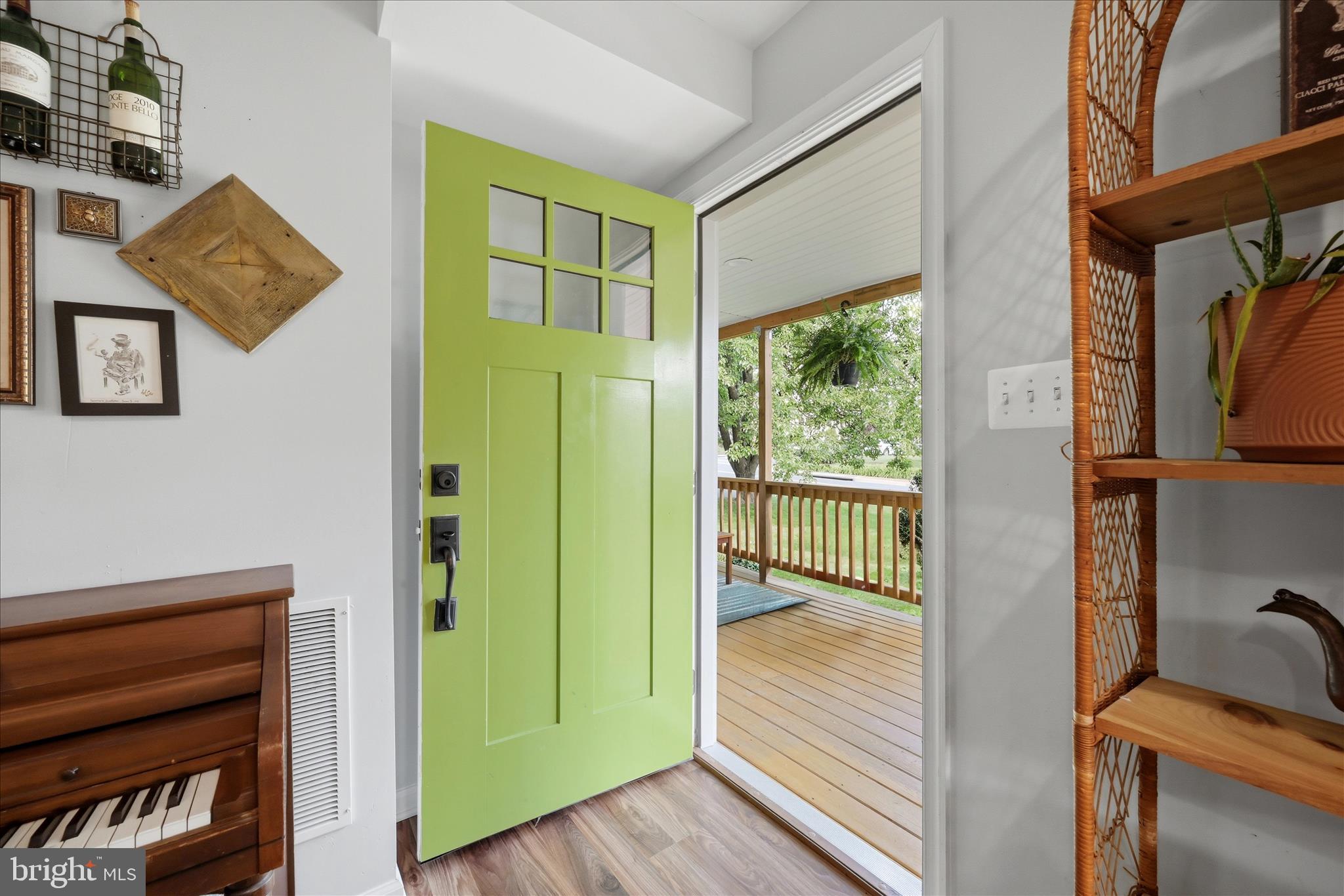 405 Edwards Ferry Road Northeast Leesburg, VA 20176 - Photo 3 of 95 Entry
