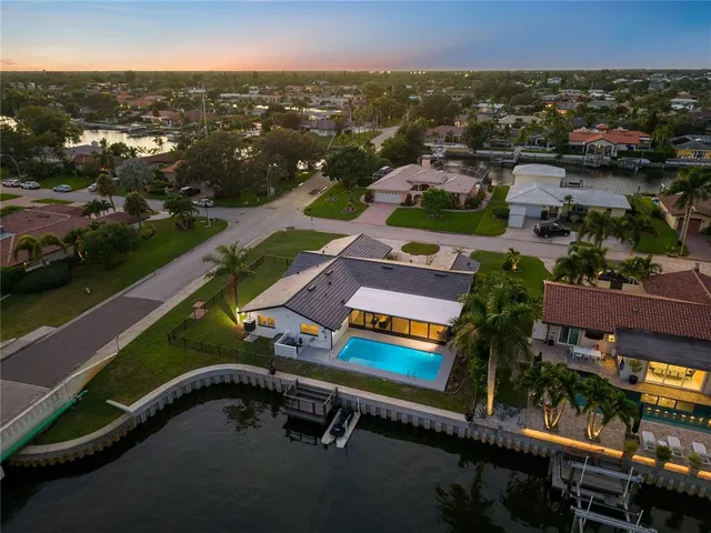 $1,699,999 | 2000 Kansas Avenue Northeast, St. Petersburg, FL 33703