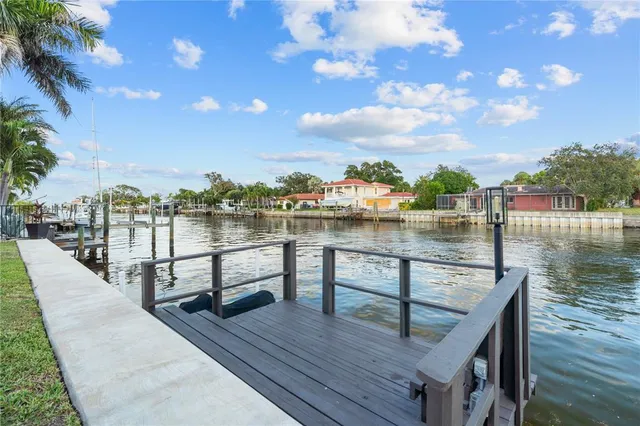 $1,699,999 | 2000 Kansas Avenue Northeast, St. Petersburg, FL 33703