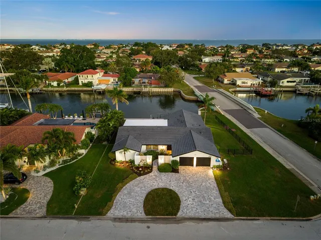 $1,699,999 | 2000 Kansas Avenue Northeast, St. Petersburg, FL 33703