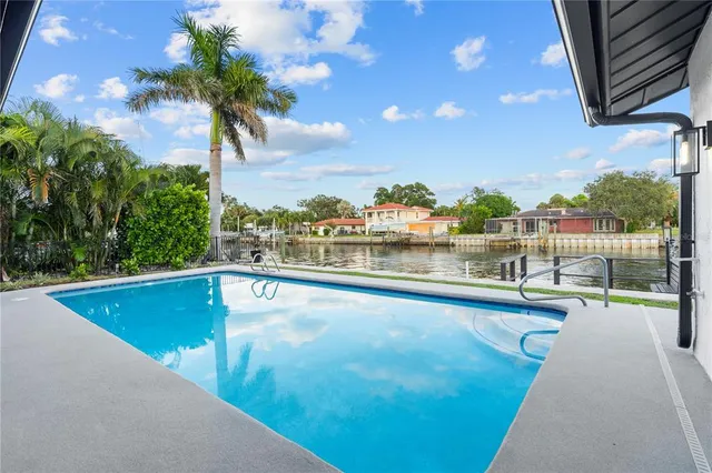 $1,699,999 | 2000 Kansas Avenue Northeast, St. Petersburg, FL 33703