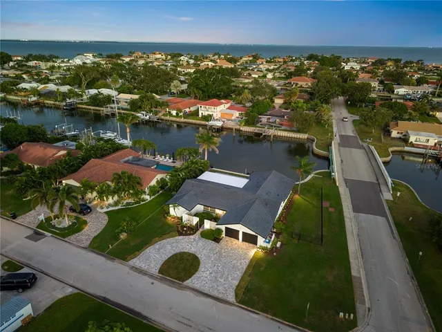 $1,699,999 | 2000 Kansas Avenue Northeast, St. Petersburg, FL 33703