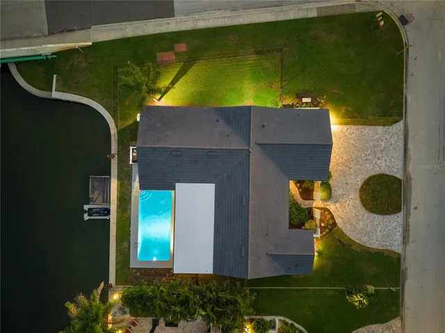 $1,699,999 | 2000 Kansas Avenue Northeast, St. Petersburg, FL 33703