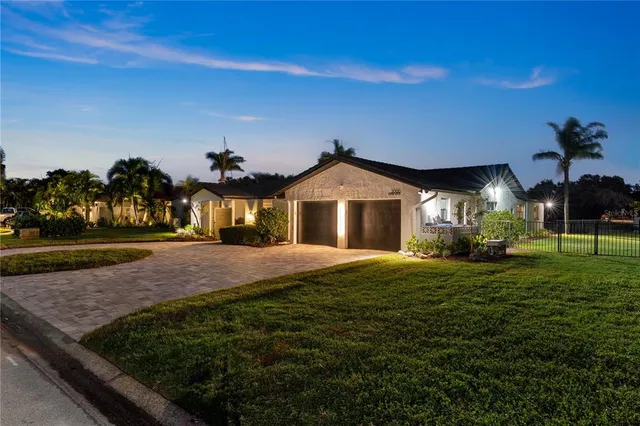 $1,699,999 | 2000 Kansas Avenue Northeast, St. Petersburg, FL 33703