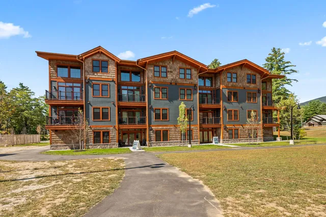 $1,475,000 | 243 Skimobile Road, Unit 255, Conway, NH 03860