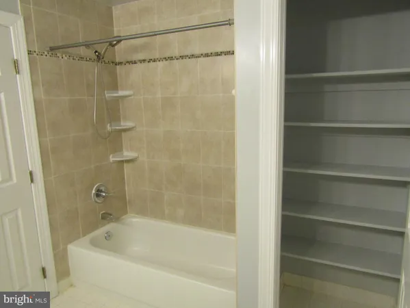 $2,850 | 6310 Gun Cap Court, Centreville, VA 20121