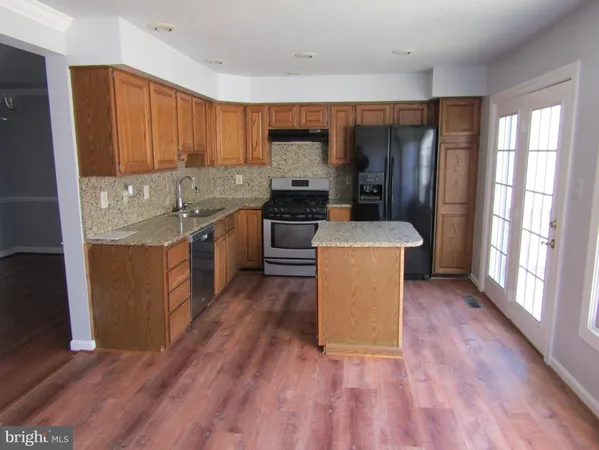 $2,850 | 6310 Gun Cap Court, Centreville, VA 20121