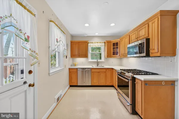 $419,000 | 506 Dogwood Lane, Towson, MD 21286