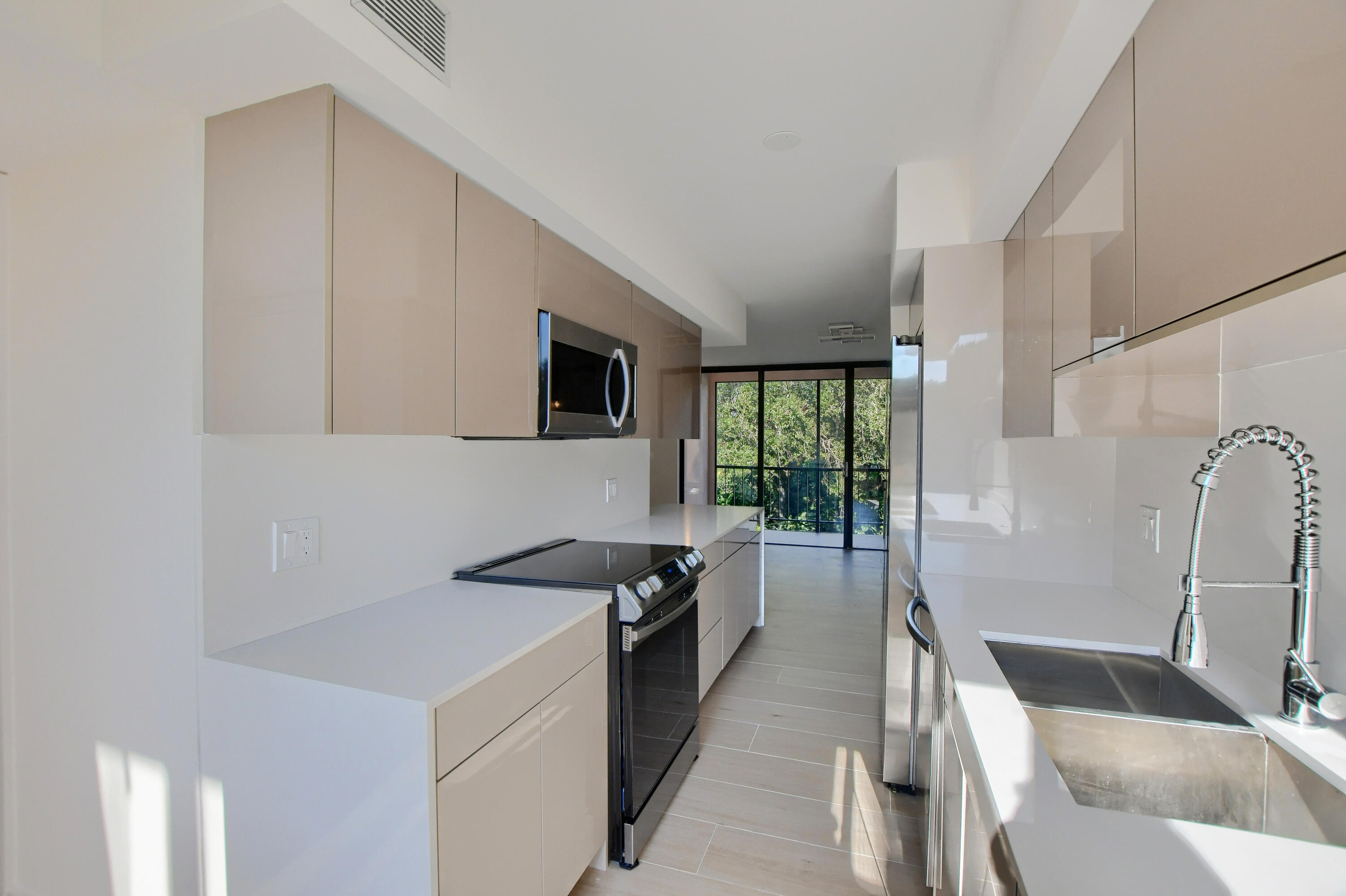 3805 Bridgewood Drive Boca Raton, FL 33434 - Photo 12 of 56 kitchen