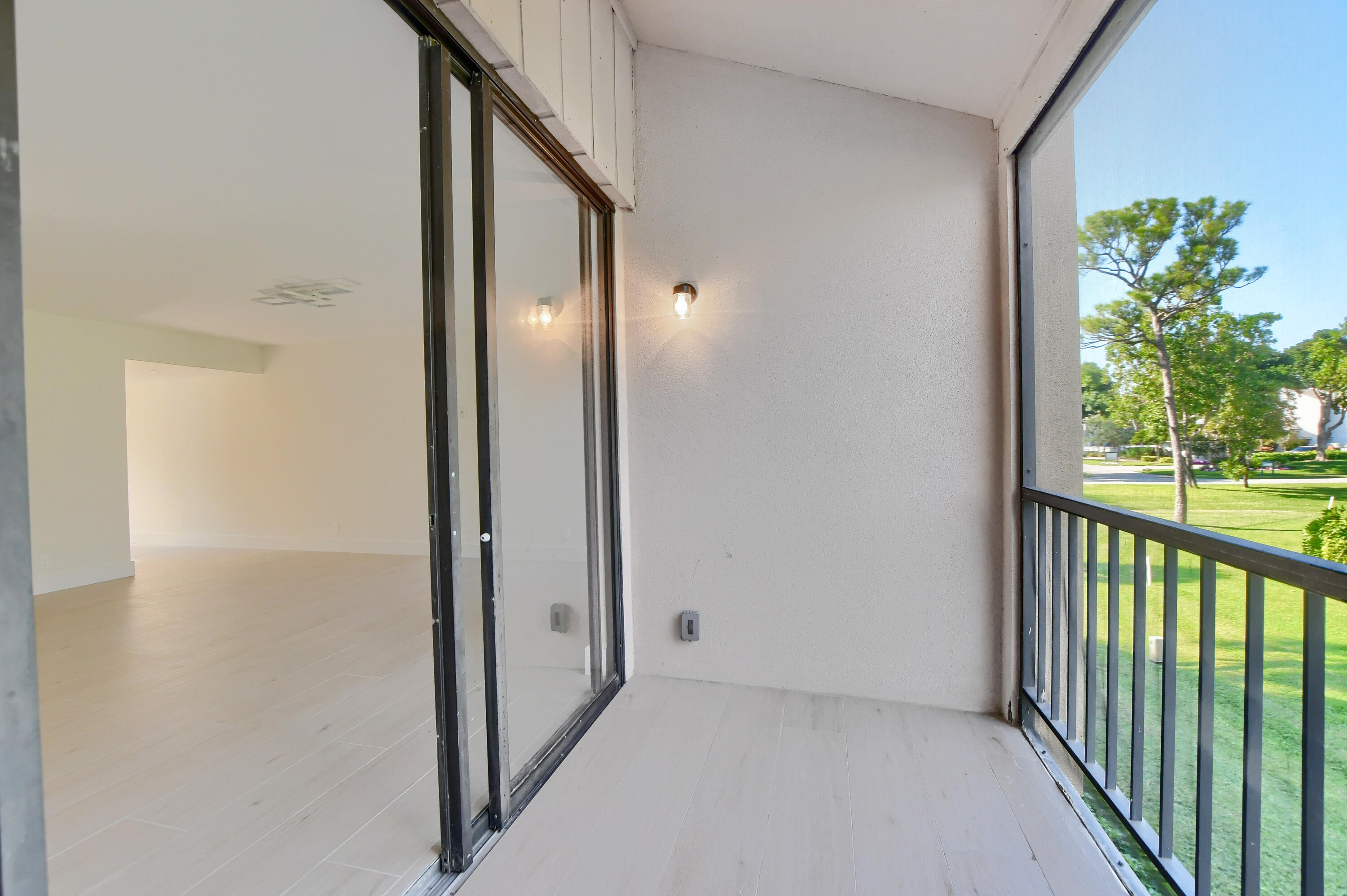 3805 Bridgewood Drive Boca Raton, FL 33434 - Photo 28 of 56 Patio