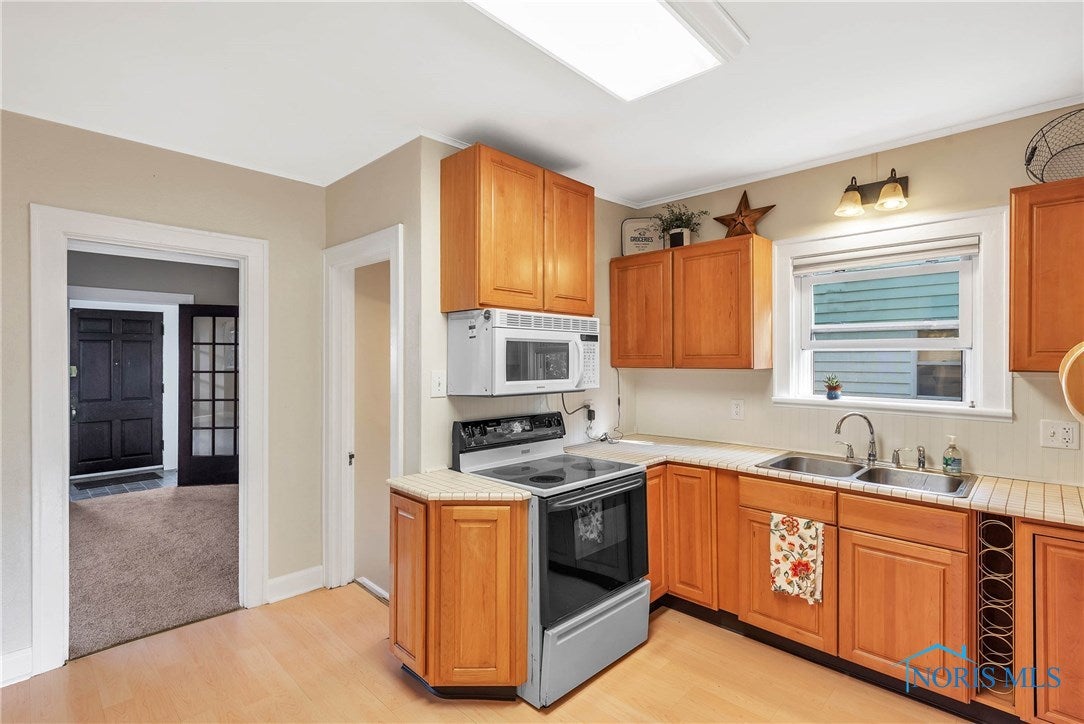 5833 Chippewa Road Toledo, OH 43613 - Photo 13 of 36 Gallery Image 13