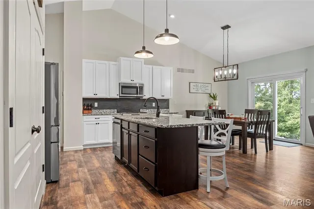 $484,900 | 1030 Timber Bluff Drive, Wentzville, MO 63385